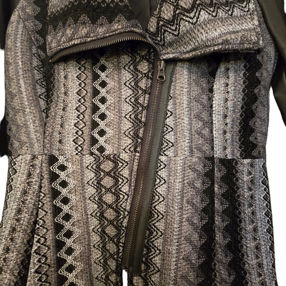 Kate and Mallory Boho Aztec Moto Asymmetrical front zip jacket - Picture 8 of 9